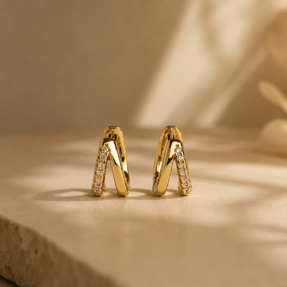Boucles d’oreilles dorées pour femme NÉVORA